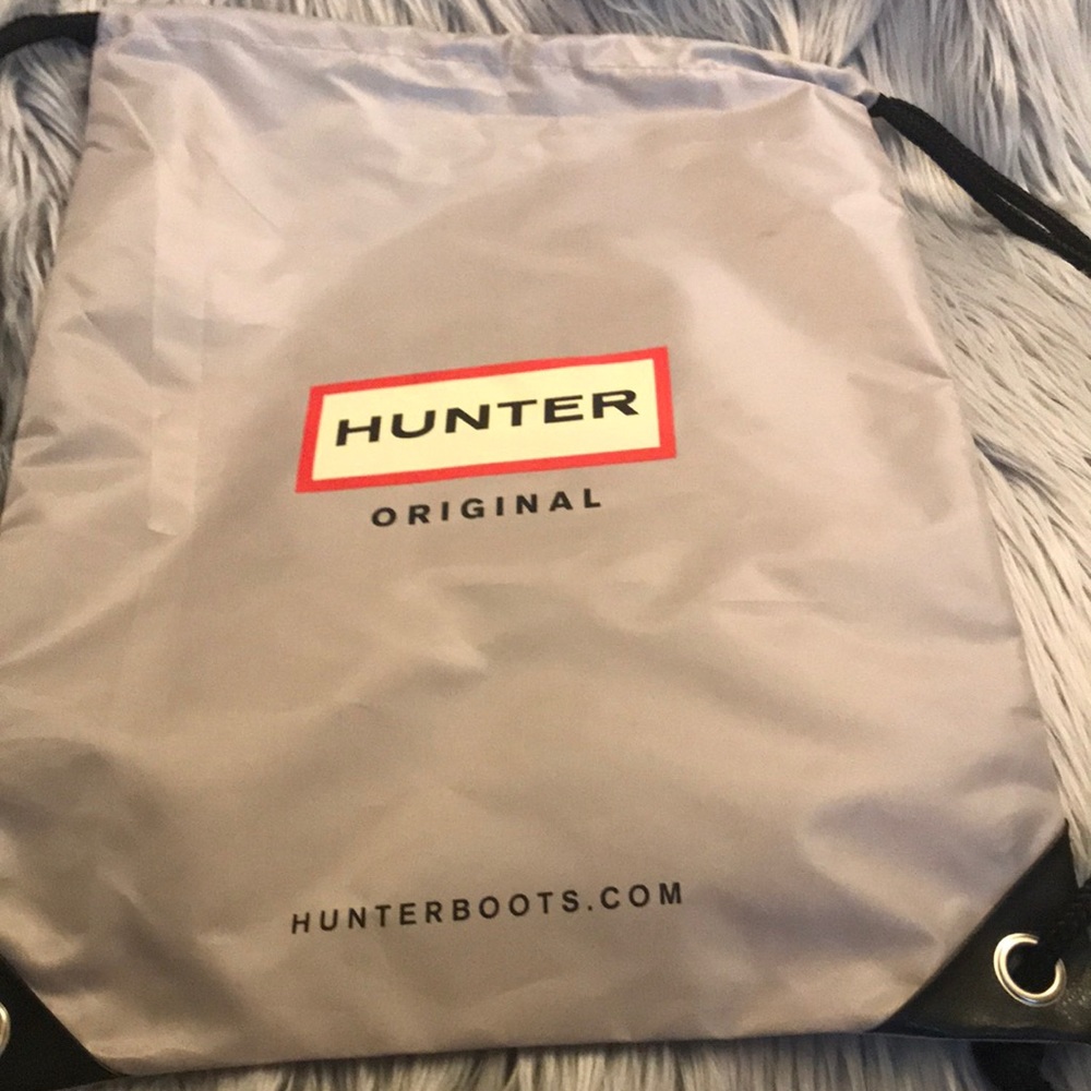 HUNTER - Picture 2 of 6